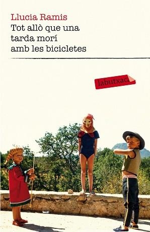 TOT ALLÒ QUE UNA TARDA MORÍ AMB LES BICICLETES | 9788499308197 | RAMIS, LLUCIA  | Llibreria Aqualata | Comprar llibres en català i castellà online | Comprar llibres Igualada