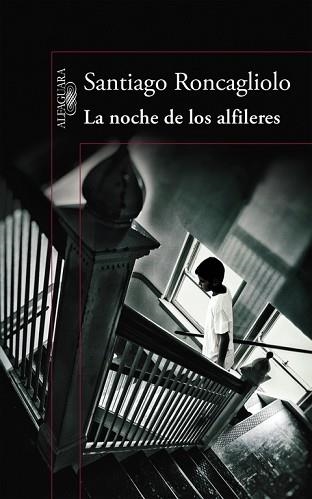 NOCHE DE LOS ALFILERES, LA | 9788420419398 | RONCAGLIOLO, SANTIAGO | Llibreria Aqualata | Comprar llibres en català i castellà online | Comprar llibres Igualada