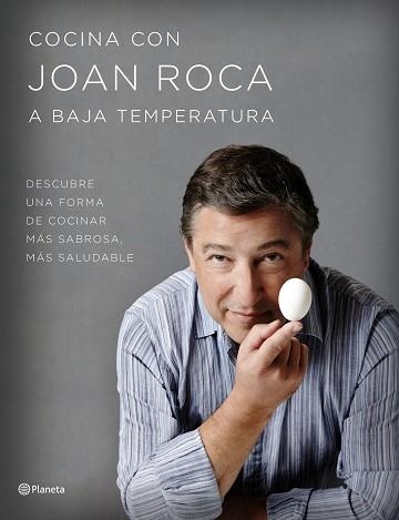 COCINA CON JOAN ROCA A BAJA TEMPERATURA | 9788408152040 | ROCA, JOAN/ BRUGUÉS, SALVADOR | Llibreria Aqualata | Comprar llibres en català i castellà online | Comprar llibres Igualada