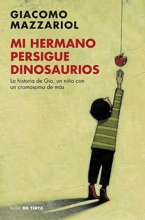 MI HERMANO PERSIGUE DINOSAURIOS | 9788416588190 | MAZZARIOL, GIACOMO | Llibreria Aqualata | Comprar llibres en català i castellà online | Comprar llibres Igualada