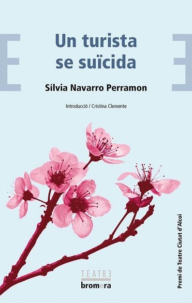 UN TURISTA SE SUÏCIDA | 9788490263358 | NAVARRO PERRAMON, SÍLVIA | Llibreria Aqualata | Comprar llibres en català i castellà online | Comprar llibres Igualada