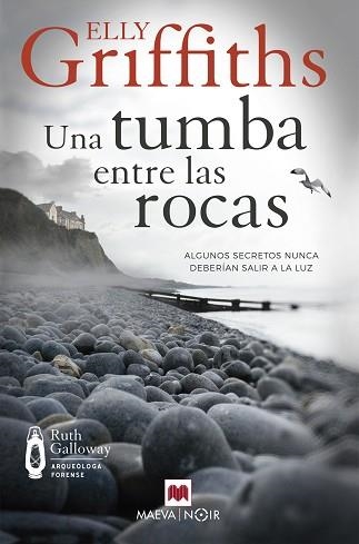 UNA TUMBA ENTRE LAS ROCAS | 9788419110121 | GRIFFITHS,  ELLY | Llibreria Aqualata | Comprar llibres en català i castellà online | Comprar llibres Igualada